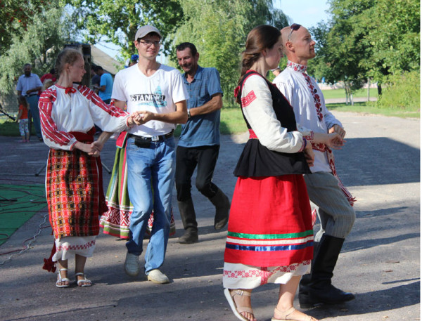 vetkovski_raion_krosenzi-16-3-e1472580318604 Дарогай тканага ўзору