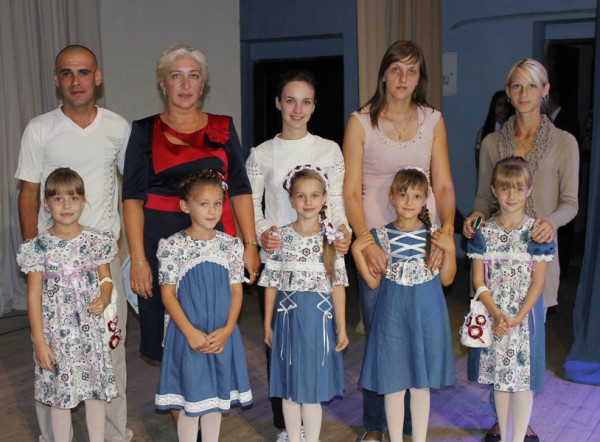 vetkovski_raion_premia-verschina10-e1473879671128 Школьникам и педагогам Ветковского района вручили премии за высокие достижения
