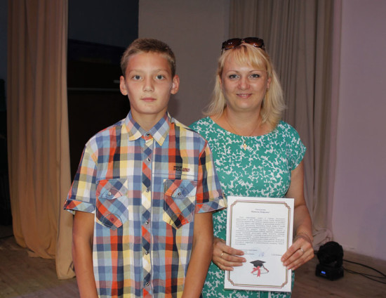 vetkovski_raion_premia-verschina12-e1473879706167 Школьникам и педагогам Ветковского района вручили премии за высокие достижения