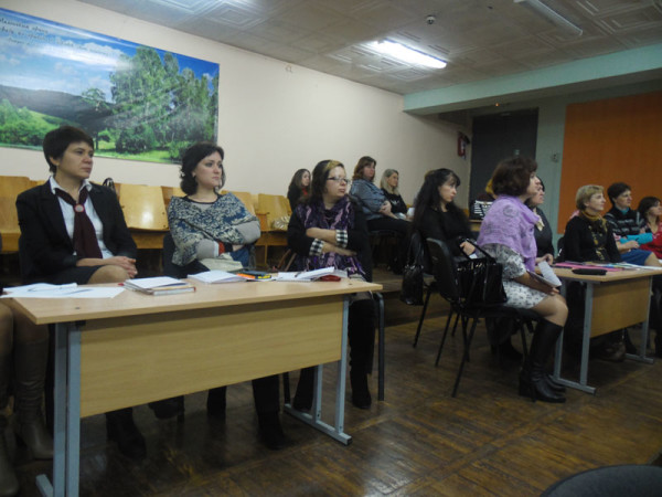 vetkovski_raion_obrazovanie_seminar-1-2016-e1476981741485 В Ветковском районе искали ответ на вопрос: "Как сделать питание в детских учреждениях здоровым  и дешевым?"