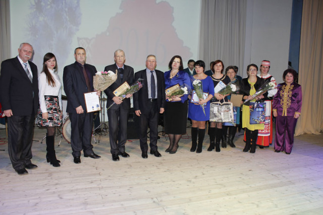 vetkovski_raion_nedelya_kultury-profsoyuza14-e1480618152411 Народным талантам Ветковщины вручили заслуженные награды