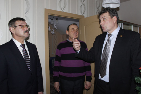 vetkovski_raion_vstrecha-s-deputatom-ng-e1483887613887 Депутат Палаты представителей Национального собрания Республики Беларусь Николай Васильков исполнил роль доброго волшебника