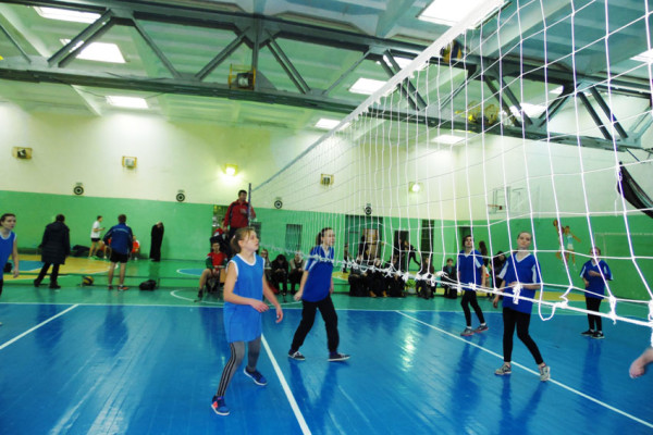 vetkovski_raion_zerkov_voleibol3-e1485536877393 Состоялся турнир по волейболу между гимназистами из Ветки и Чечерска на кубок молодёжного отдела Гомельской епархии