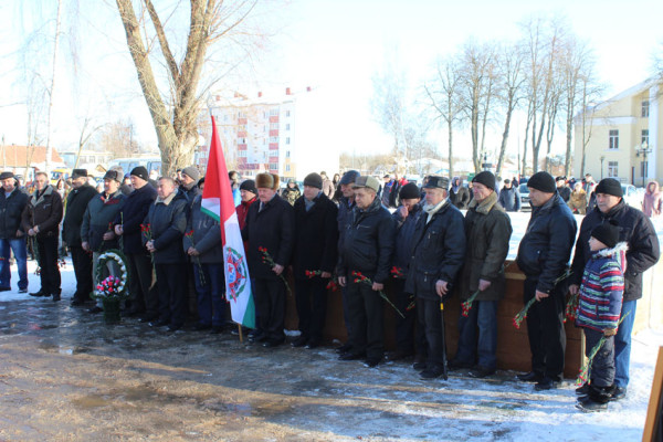 vetkovski_raion_afgan1-e1487353125494 15 февраля в Ветке у памятного знака павшим воинам-интернационалистам прошёл митинг-реквием