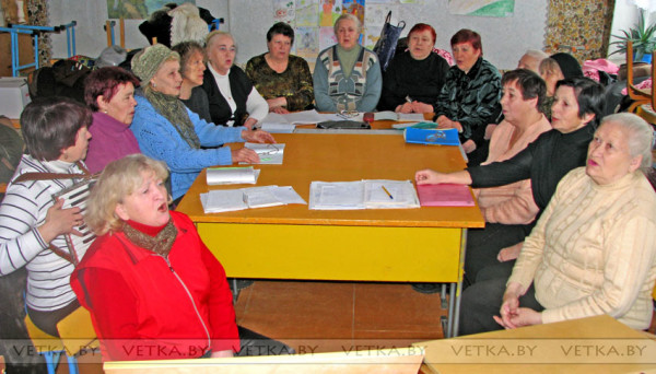 vetkovski_raion_choir_of_veterans_02-e1486403443381 Ветковчанка Наталья Мирошниченка смогла преодолеть жизненные  трудности благодаря поддержке сотрудников центра социального обслуживания населения и управления социальной защиты