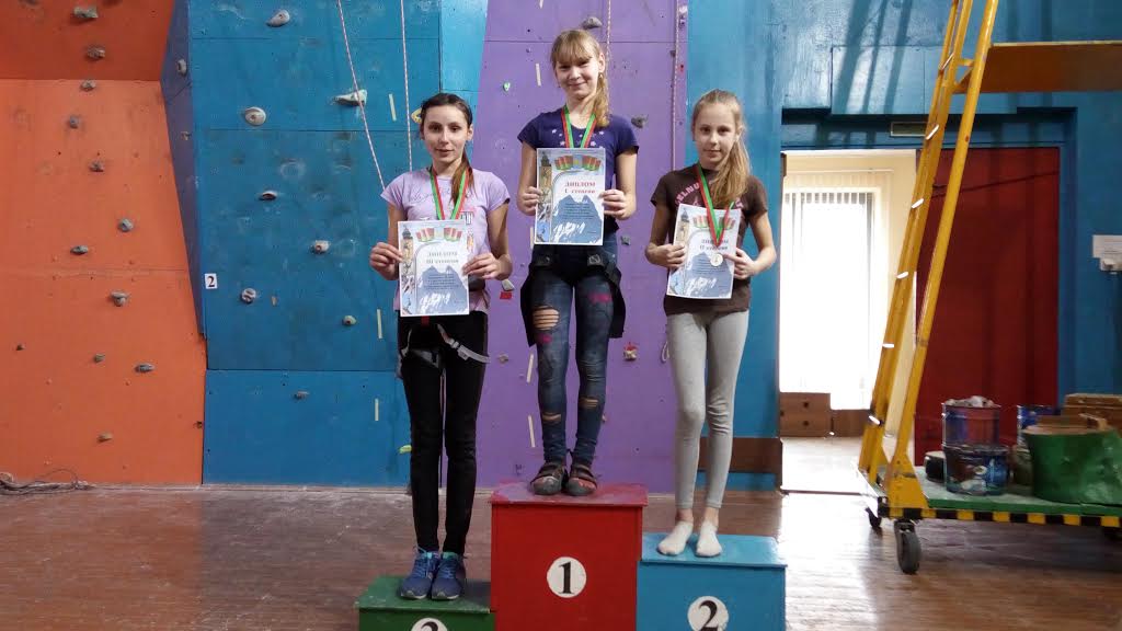 unnamed-6 В открытом первенстве Гомельской области по скалолазанию спортивному ветковские спортсмены завоевали 15 призовых мест