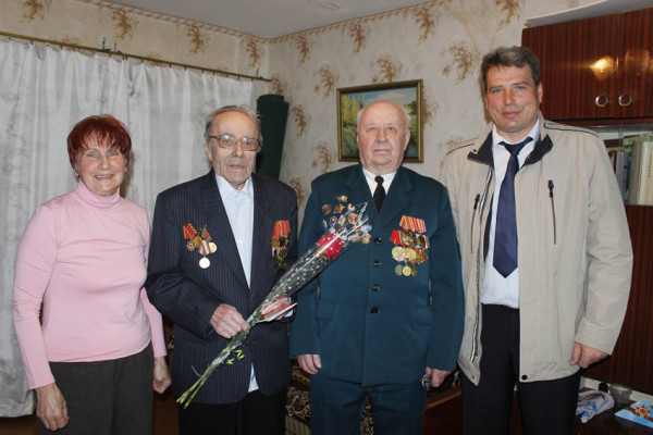 vetkovski_raion-pozdravlenie-veteranov-pedagogov1-e1494694168493 Профсоюзы поздравили с Днем Победы ветеранов-педагогов