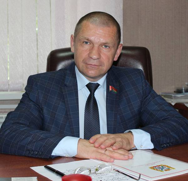 senator Все секреты работы сенатора узнал корреспондент нашей газеты