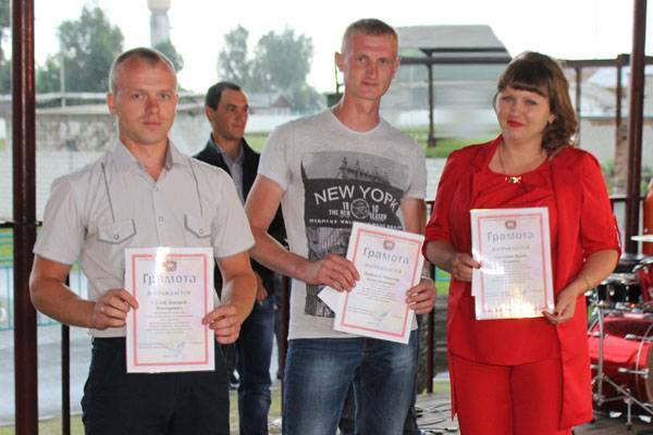 vetkovski_raion_molodez-3 В день празднования Дня Независимости Республики Беларусь в Ветке чествовали трудовую молодёжь