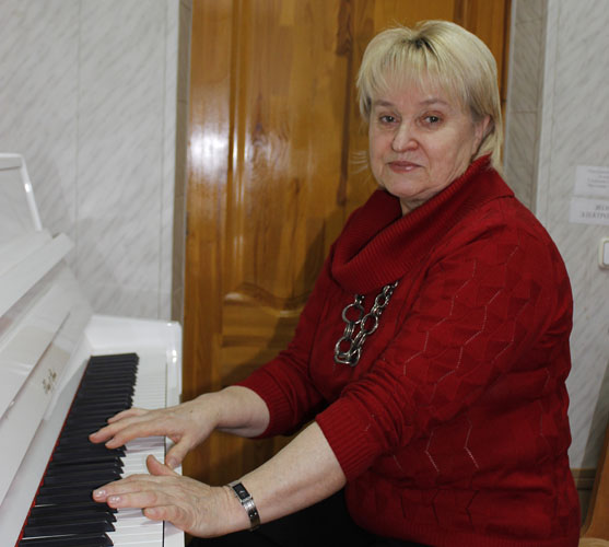 vetkovski_raion_gladischeva Светлана Степановна Гладышева  обучению ветковских детей музыке посвятила 45 лет