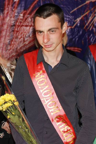 vetkovski_raion_andrei_demerchan-e1513059169553 Молодой комбайнёр Андрей Амаякович Демерчян и его отец Амаяк Вардкессович из УСП "Радуга-Агро" во всём стараются быть первыми