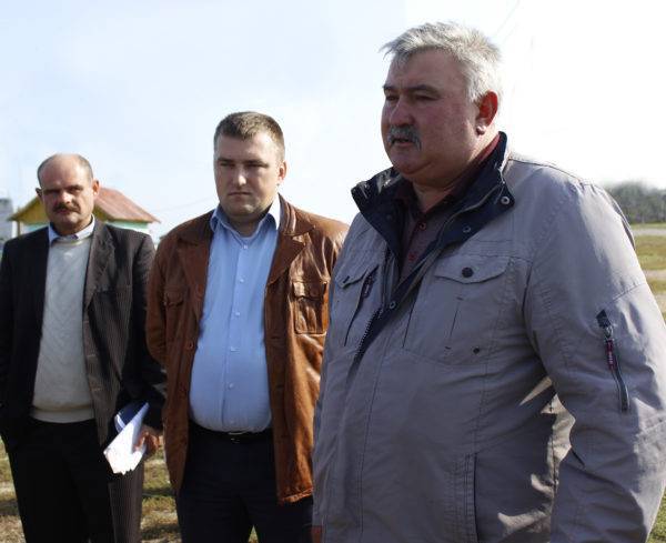 vetkovski_raion_zubarev_03-02-e1517846661460 Анатолий Степанович Зубарев — мудрый руководитель и крепкий хозяйственник, который 20 лет стоит у руля сельхозпредприятия, входящего в пятёрку лучших в районе