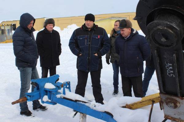 vetkovski_raion_posevnaya_14-03-01-e1521009027583 На выездном семинаре-совещании управления сельского хозяйства было проконтролировано качество подготовки сельскохозяйственной техники к весенней посевной кампании