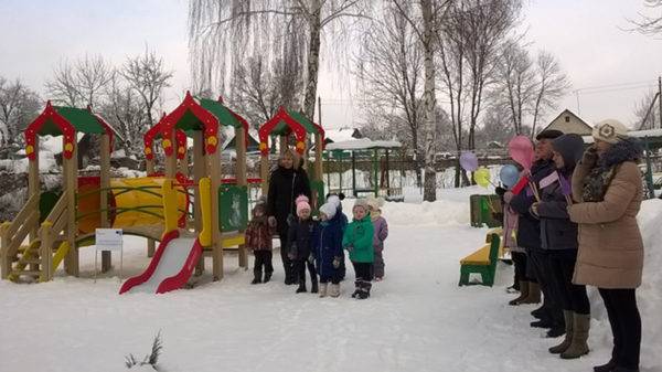 vetkovski_raion_uyutni_dvorik_28-e1519969351703 В яслях-саду №4 г. Ветки 22 февраля состоялось открытие площадки выходного дня "Уютный дворик — находка для здоровья!".