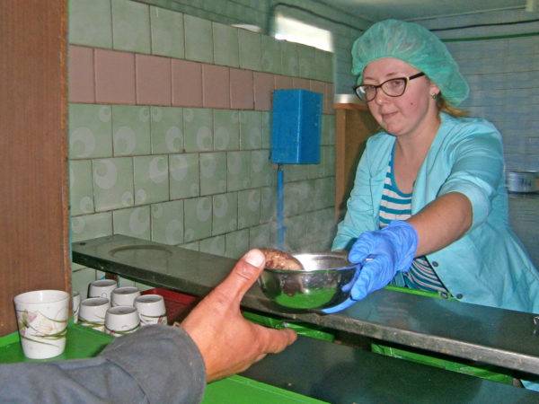 vetkovaski_raion_stolovaya_09-e1528709104361 C середины апреля в агрогородке Неглюбка начала работу cтоловая для механизаторов
