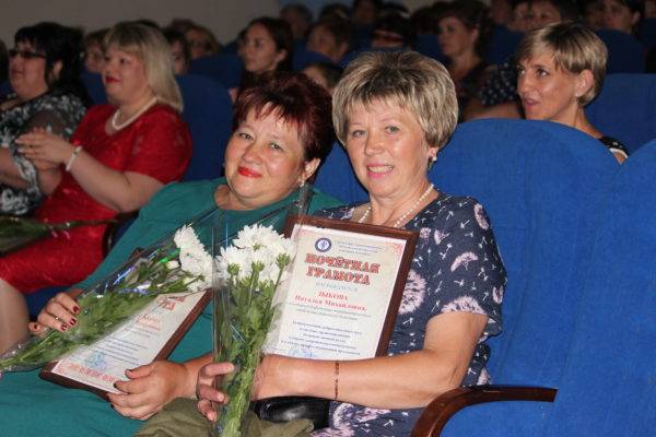 vetkovski_raion_den_med_rabotnika_20_1-e1529475665271 В минувшую пятницу в городском Доме культуры состоялся концерт, посвящённый Дню медицинских работников