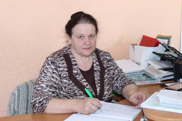 vetkovski_raion_morozova_01-e1533105285632 Бухгалтер ОАО "Столбунский" Валентина Морозова почти четверть века проработала в родной сельхозорганизации