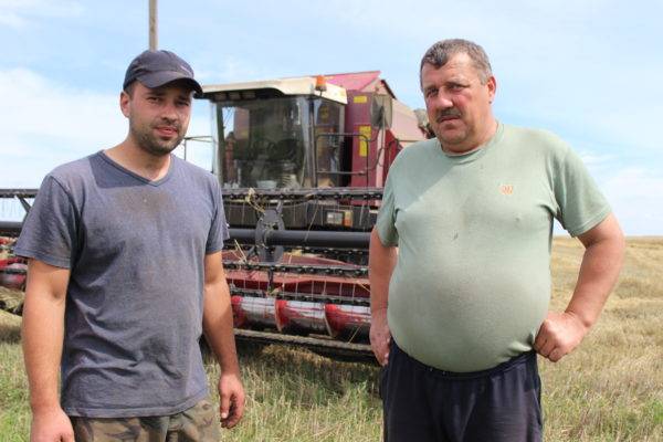 vetkovski_raion_tisyachnic_15-e1534314330202 Комбайнеры принимали поздравления