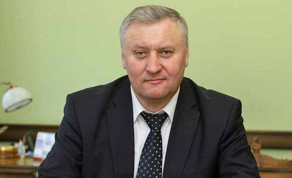102-dvornik-e1533729214308 На прямую линию губернатора Владимира Дворника поступило 32 обращения